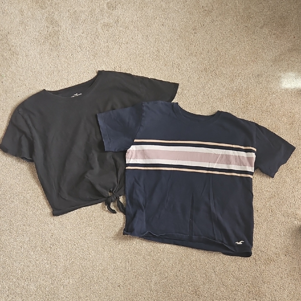 Set Of 2 Hollister Black and Navy Crop Tops